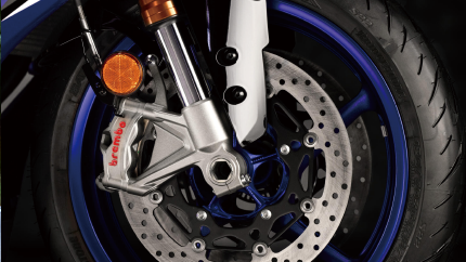 Brembo Stylema 캘리퍼 & 320mm 프런트 디스크