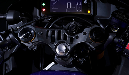 YZF-R1에서 영감을 받은 탑 브리지