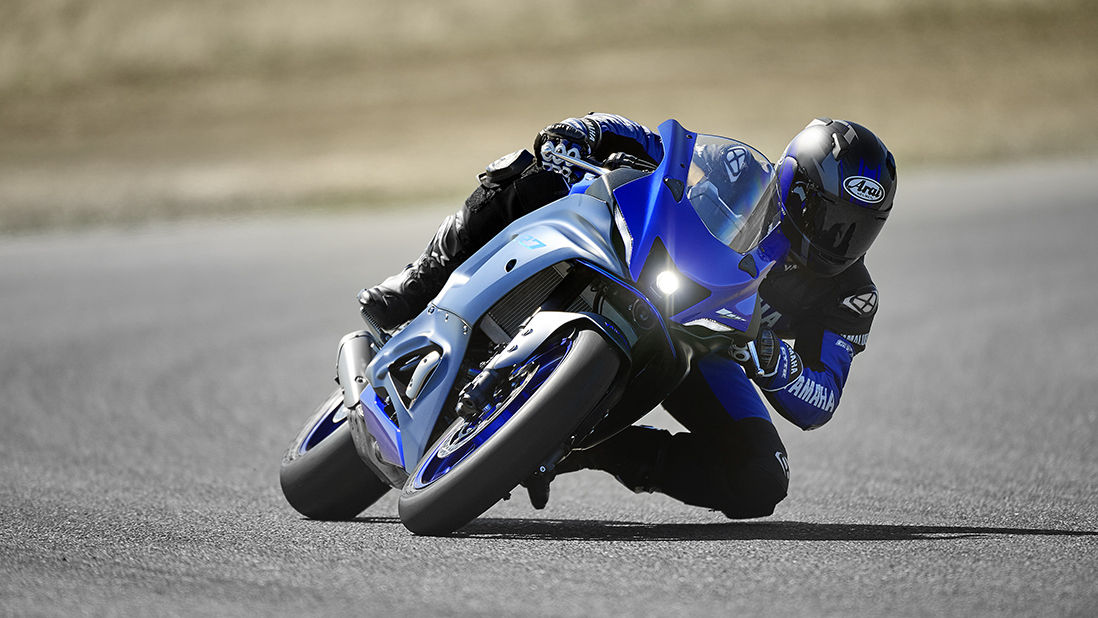 YZF-R7
